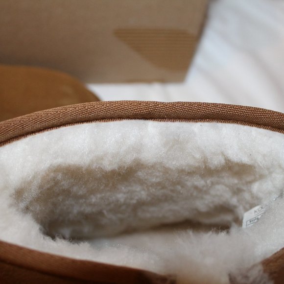 NIB UGG KOOLABURRA GIRL'S CLASSIC SHORT SUEDE FUR LINED WINTER BOOTS CHESTNUT - Picture 3 of 6